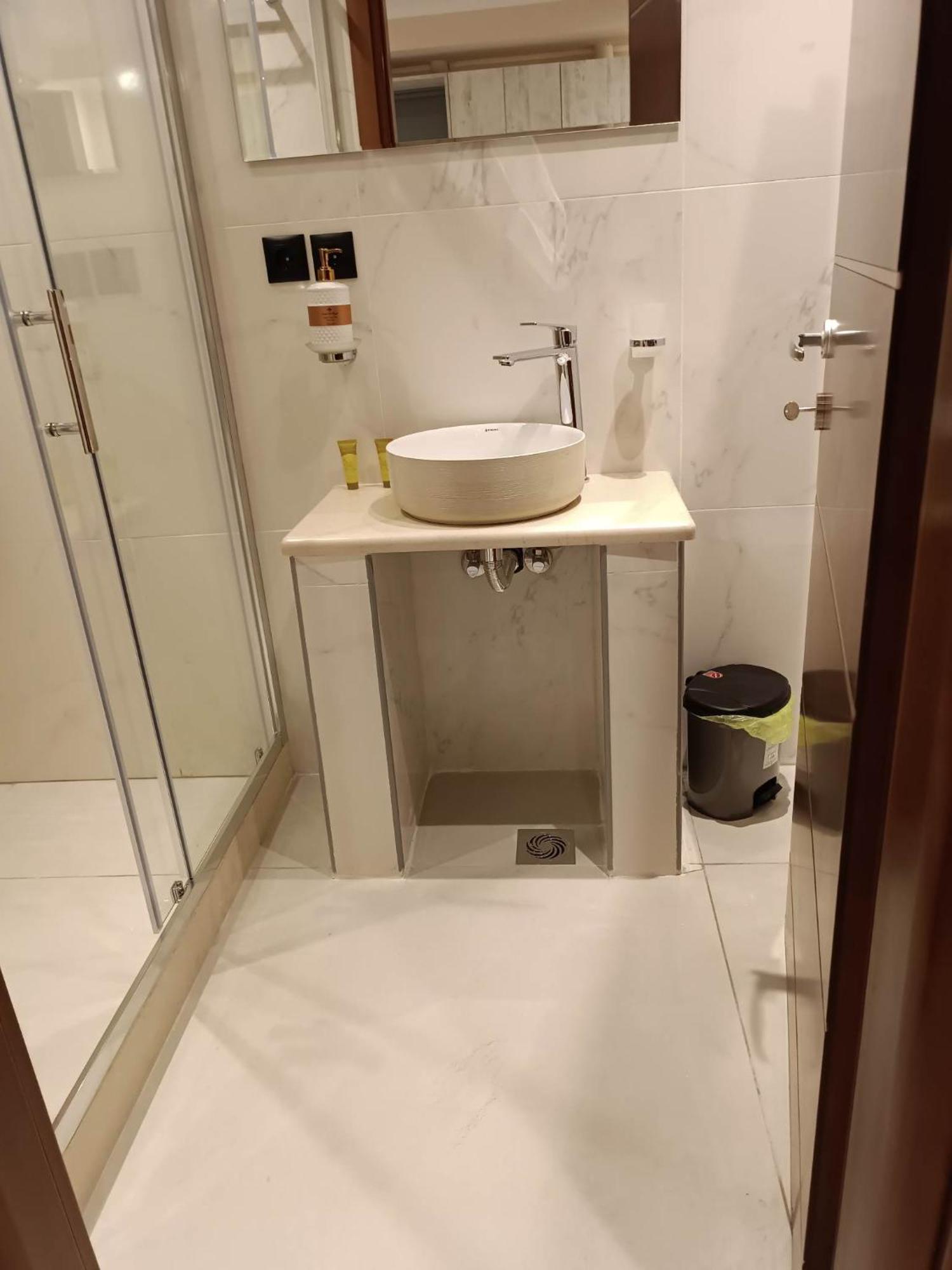 Newly Renovated Apartment Next To The Port Mantouki Kültér fotó