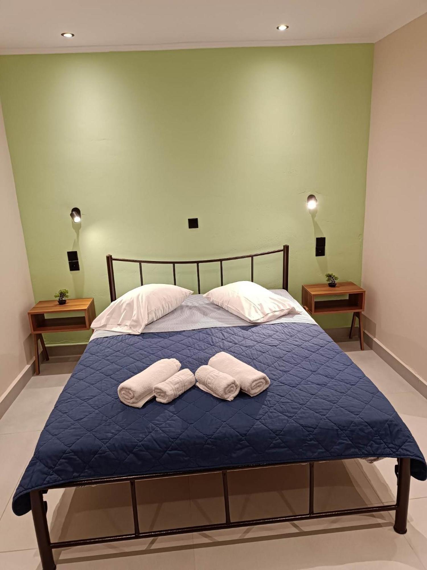 Newly Renovated Apartment Next To The Port Mantouki Kültér fotó