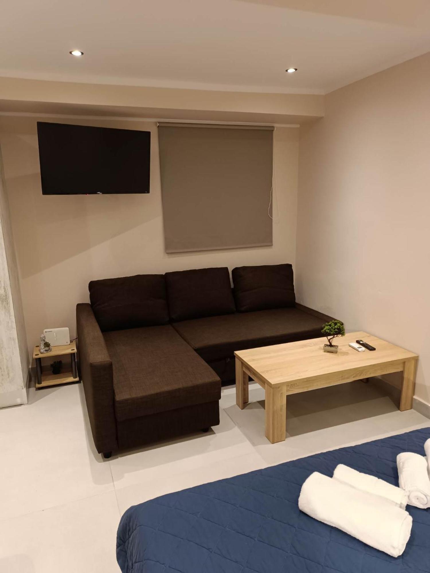 Newly Renovated Apartment Next To The Port Mantouki Kültér fotó