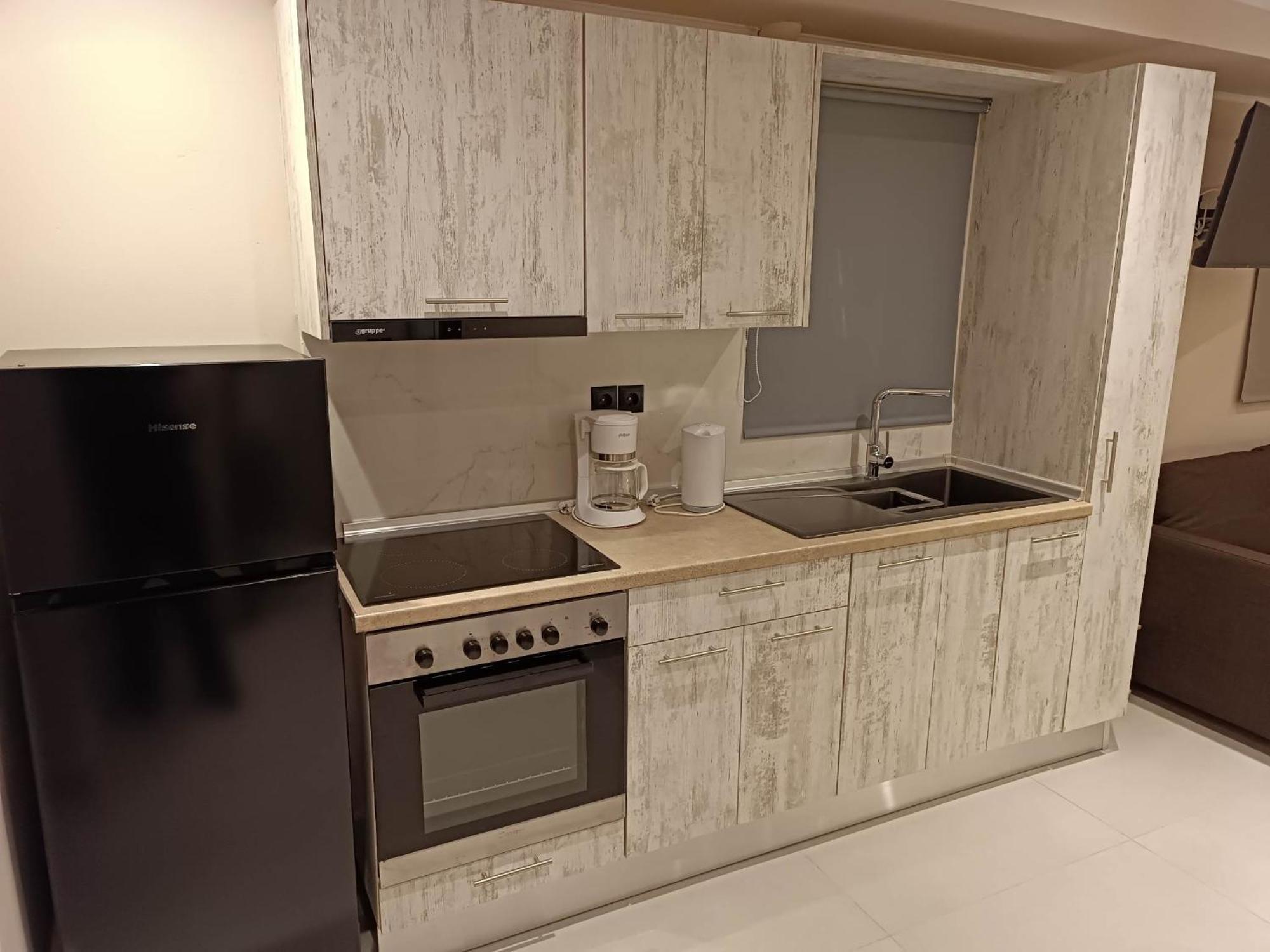 Newly Renovated Apartment Next To The Port Mantouki Kültér fotó